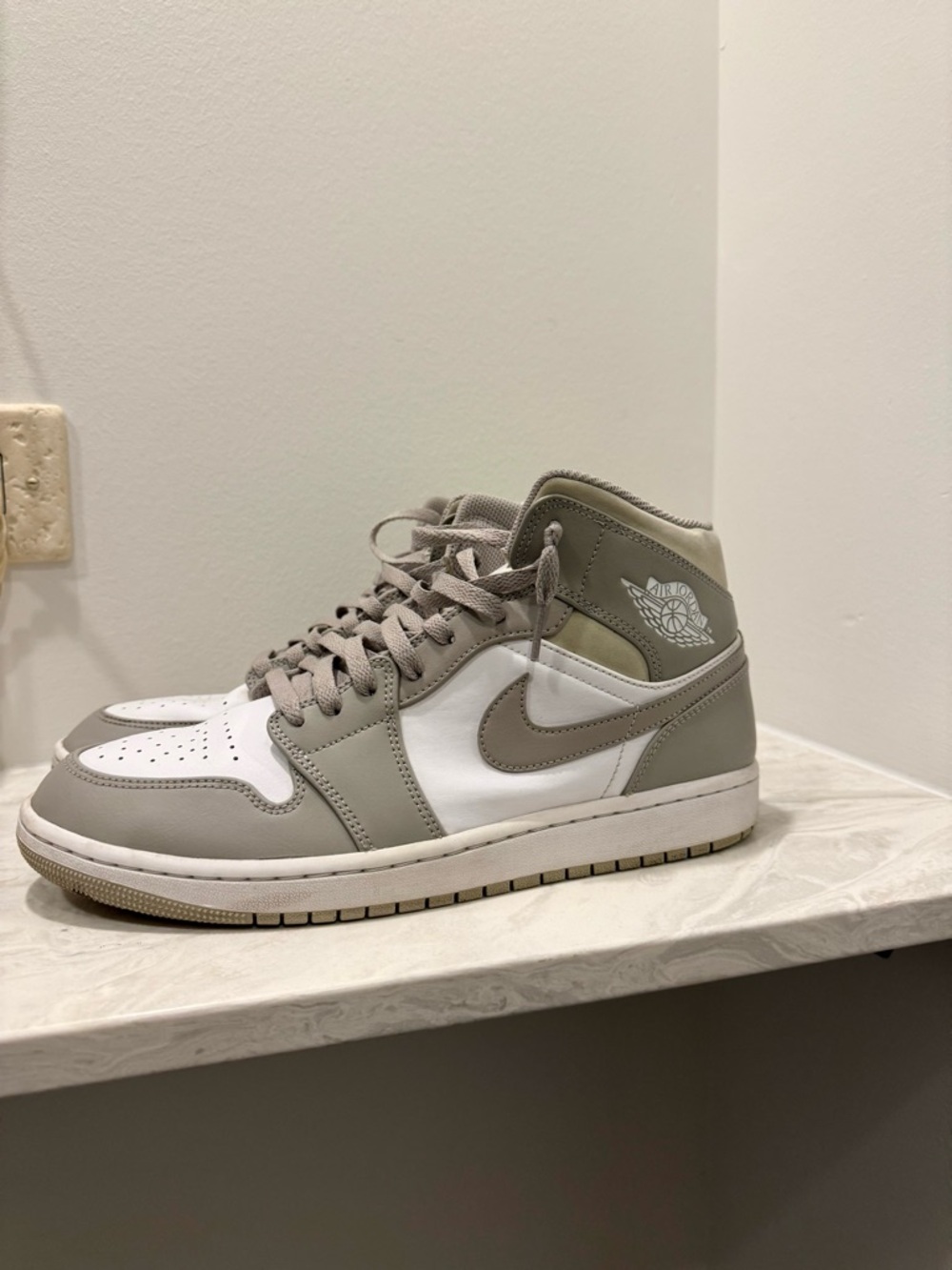 Nike Air Jordan 1 Mid